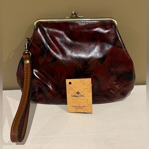 Patricia Nash Savena Wristlet English Mums